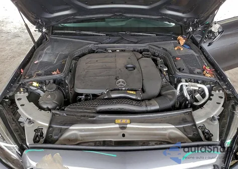 2021 Mercedes-Benz C 300 z USA, uszkodzony, nr VIN W1KWF8DB4MR649844